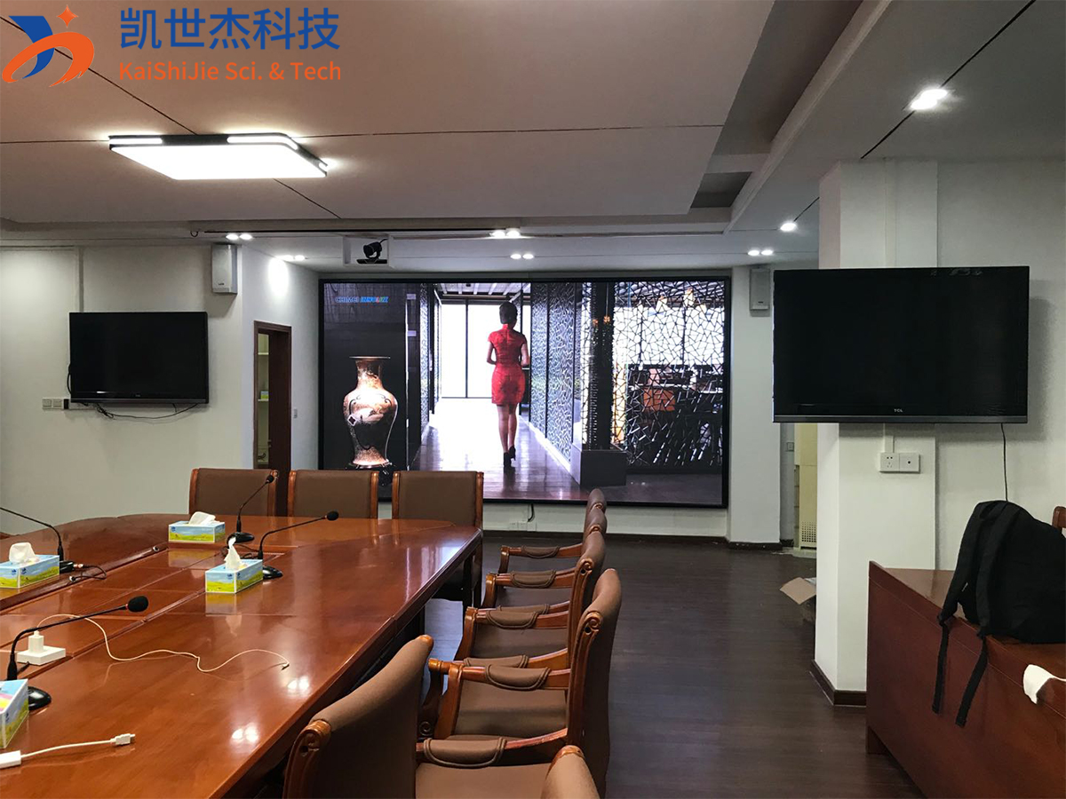 梅州市梅州农村商业银行室内小间距P1.875LED显示屏